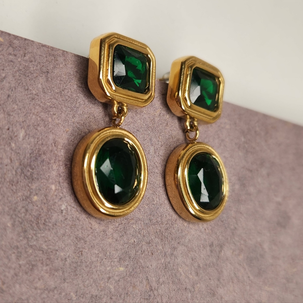 Elegant Gold and Green Earrings